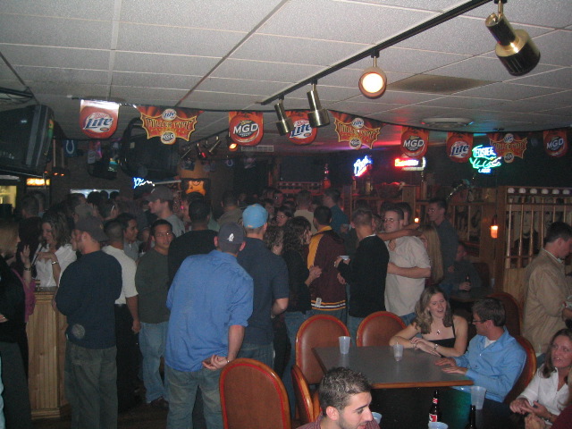 BSU06_LockerRoom